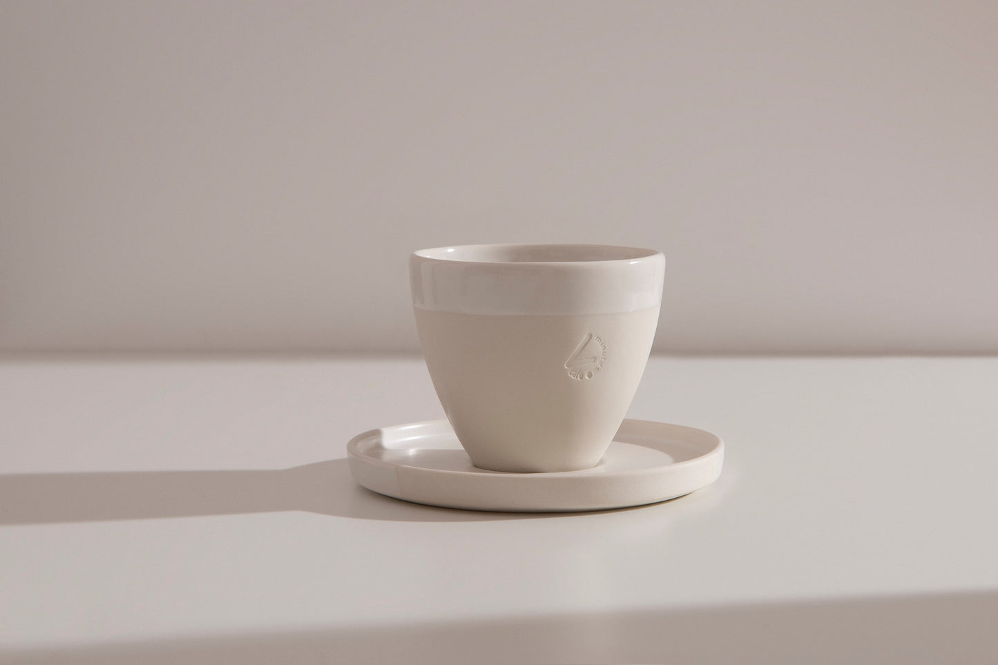 Coffee cup saucer