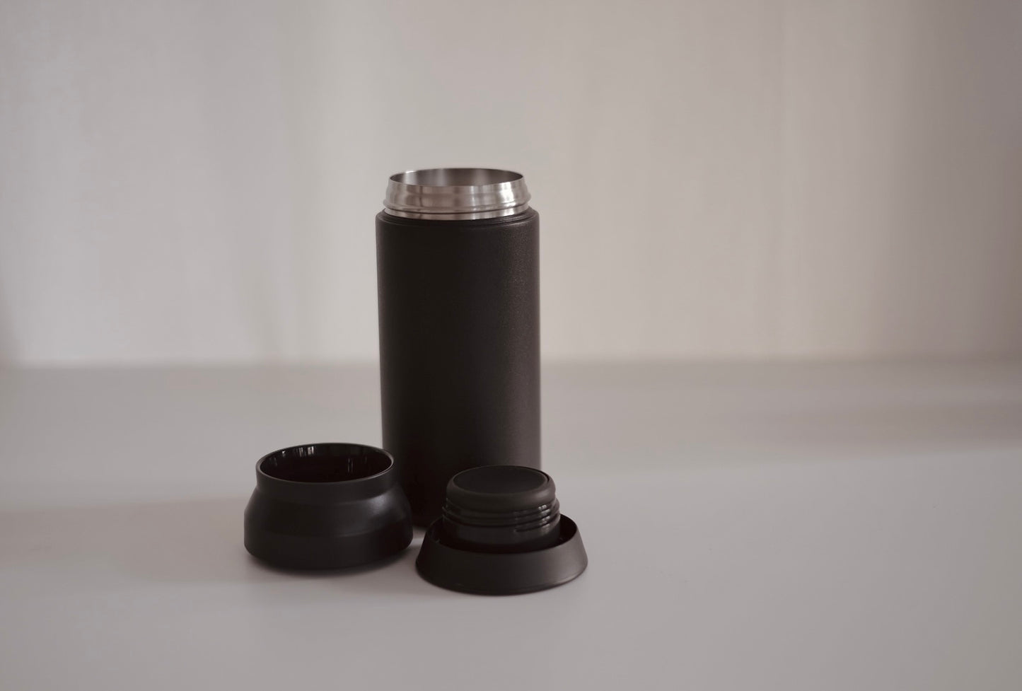 Kinto "Travel Tumbler" - fekete